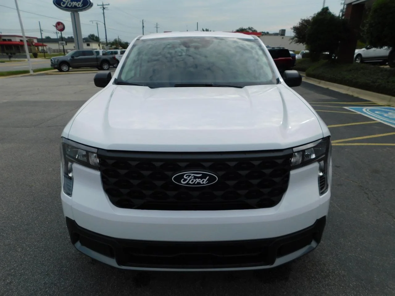 New 2026 Oxford White Ford XLT image 3