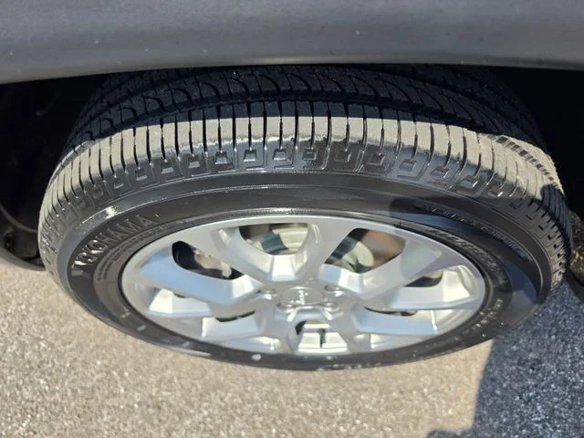 Used 2023 Blue Jeep Latitude Lux image 10