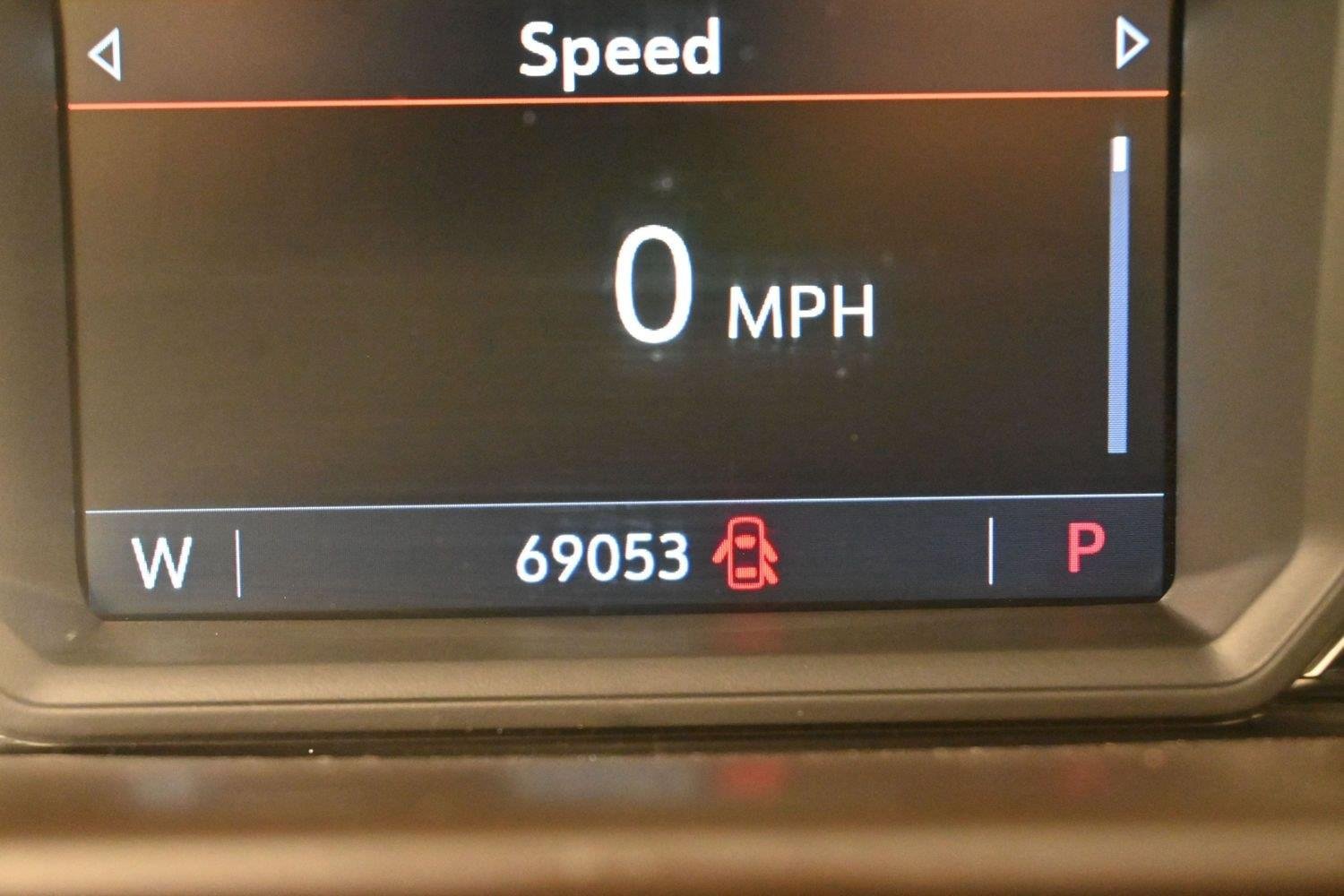 Used 2020 Summit White GMC Elevation image 20
