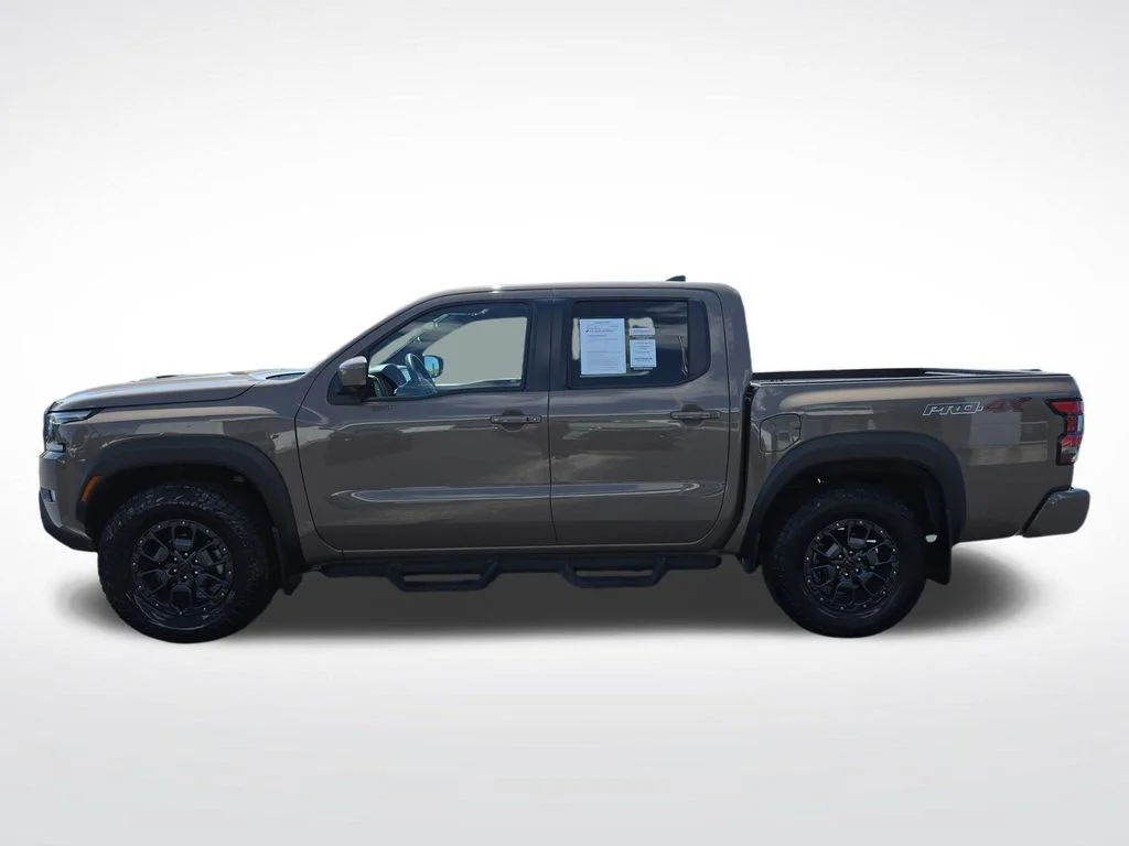 Used 2023 Beige Nissan PRO-4X image 9