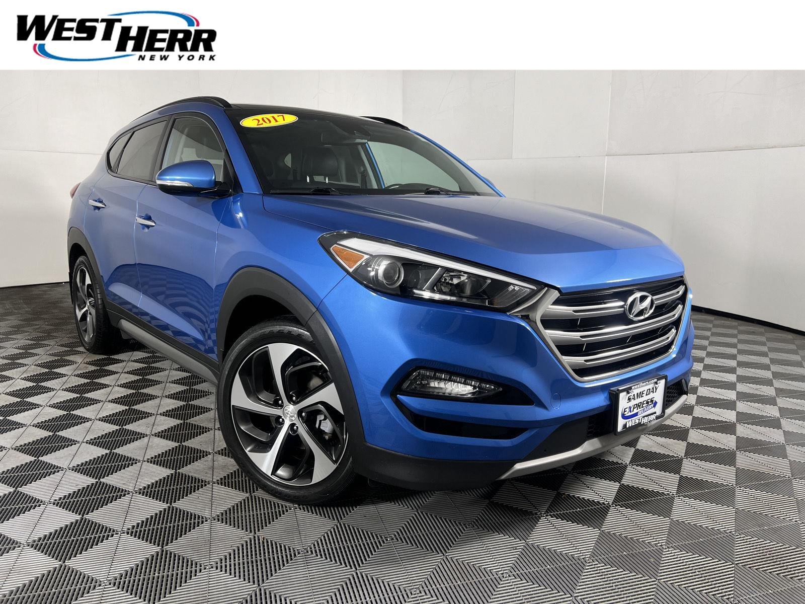 Used 2017 Caribbean Blue Hyundai Limited image 1