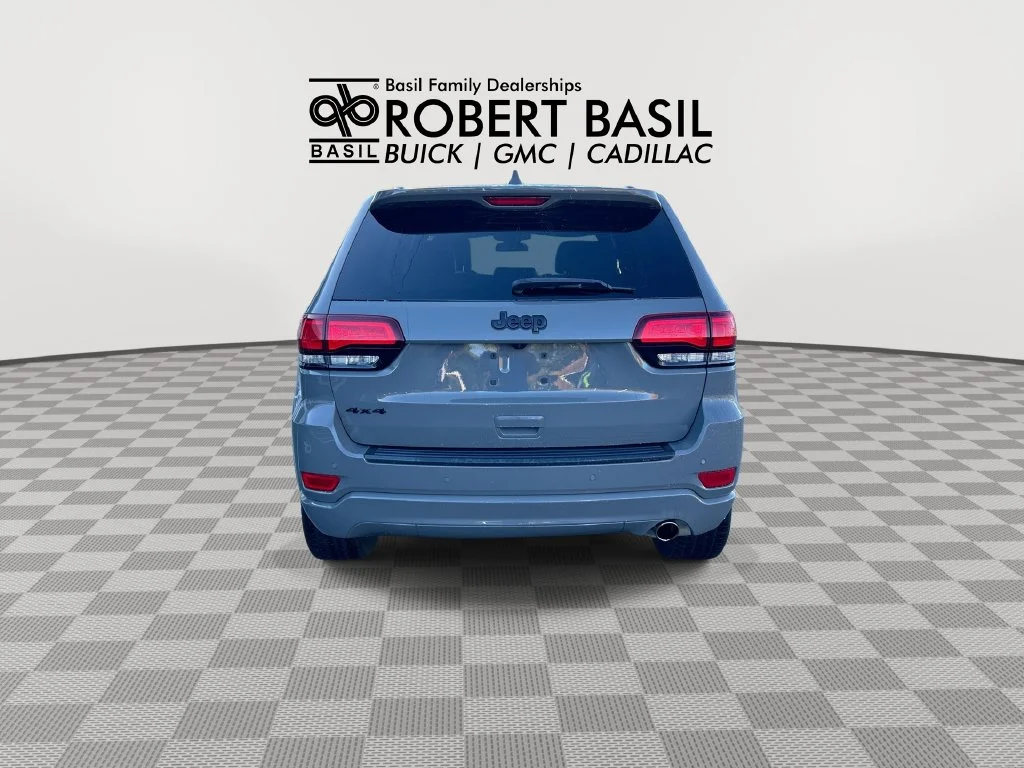 Used 2021 Gray Jeep Laredo X image 7