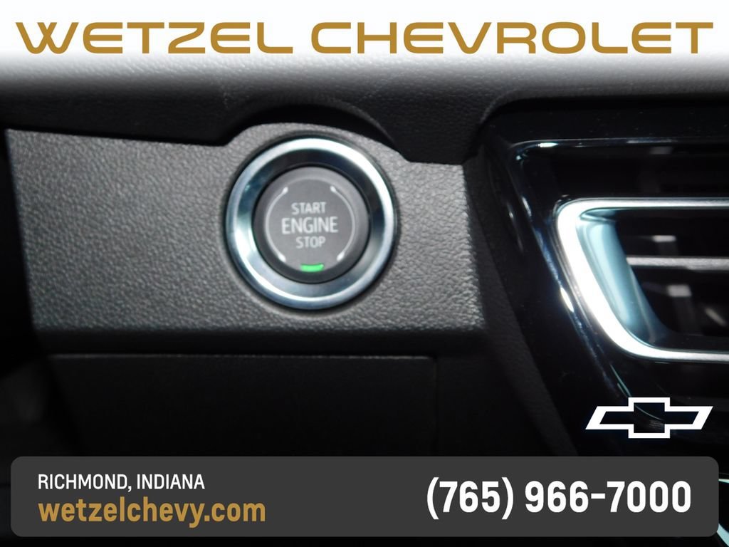 New 2027 Mosaic Black Metallic Chevrolet LT image 40