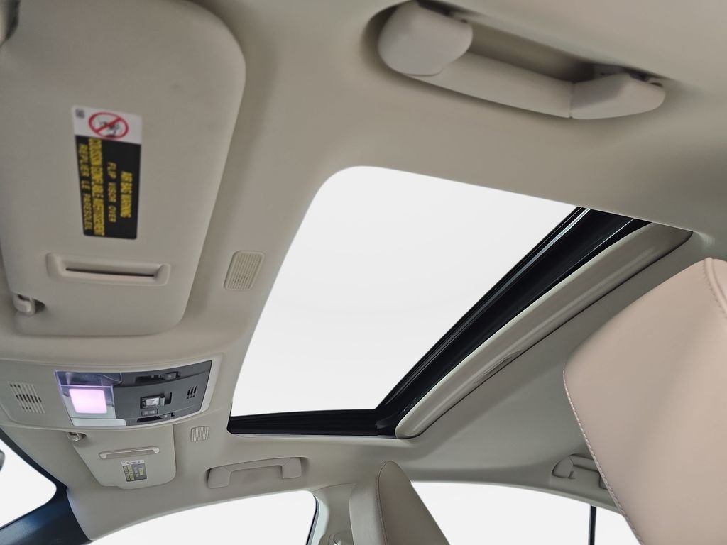 Used 2020 White Pearl Lexus 350 image 32