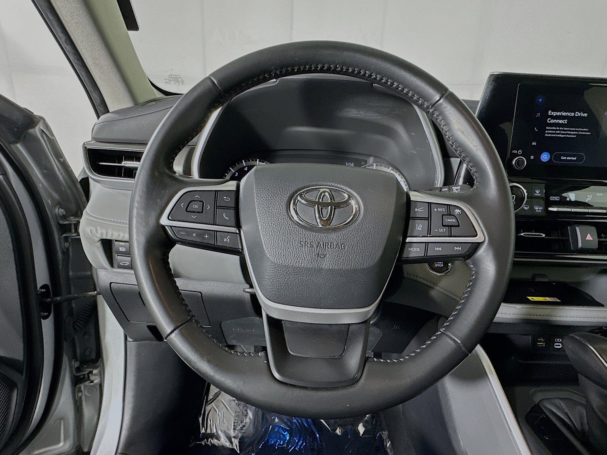 Used 2023 Celestial Silver Metallic Toyota XLE image 15