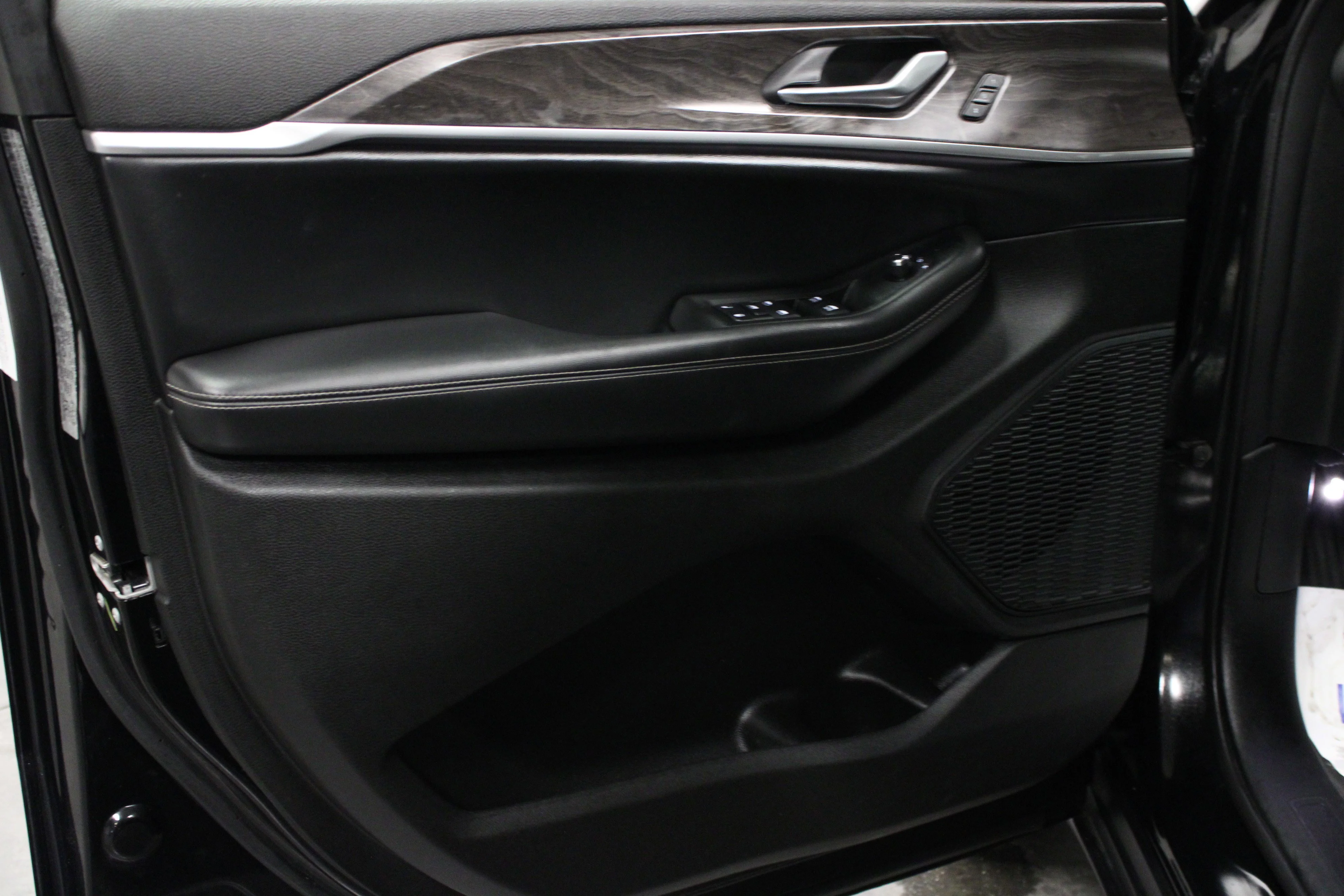 2023 Jeep Grand Cherokee Limited - Photo 11