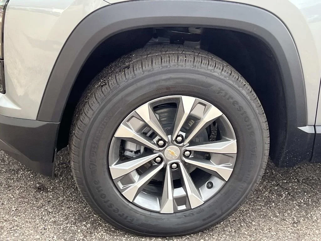 2026 Chevrolet Equinox LT - Photo 25