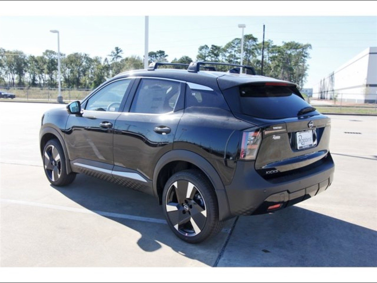2026 Nissan Kicks SR - 1