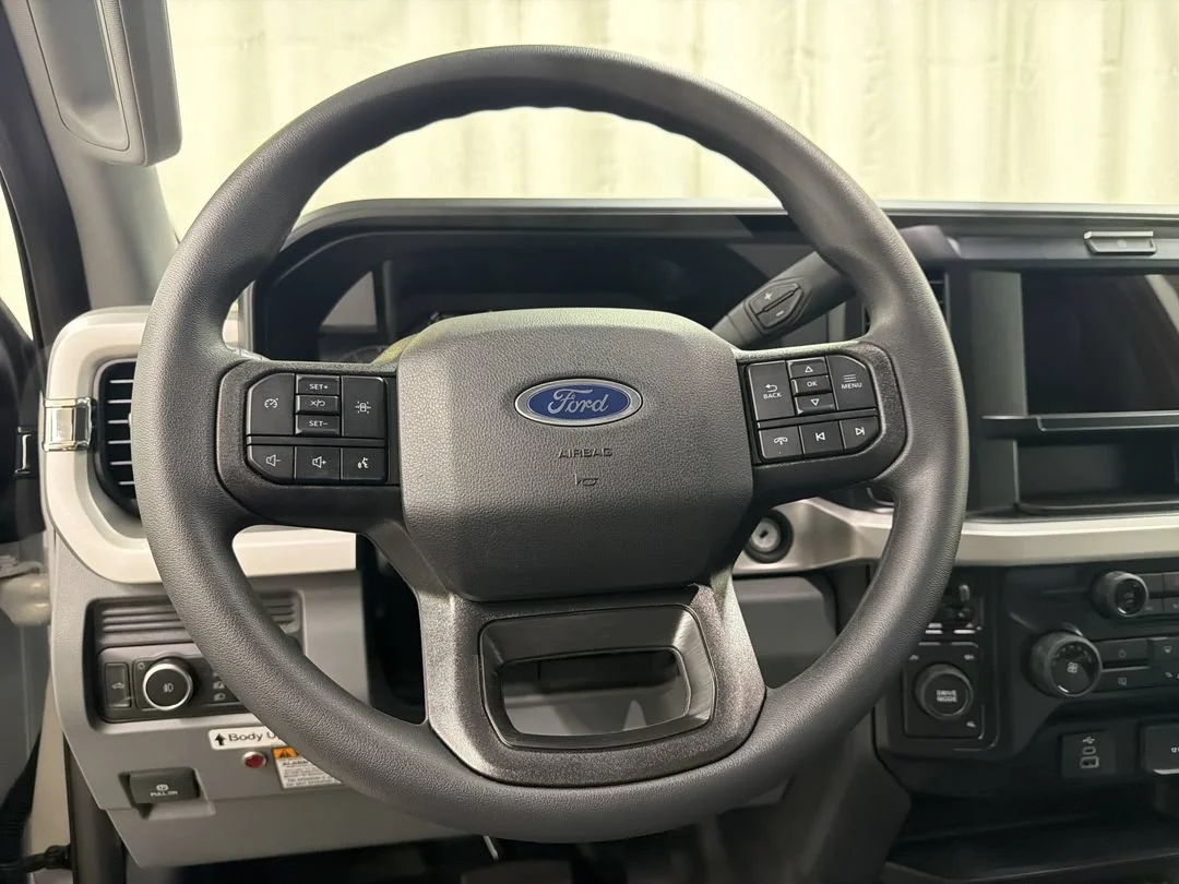 New 2026 Oxford White Ford F-550® XL image 15