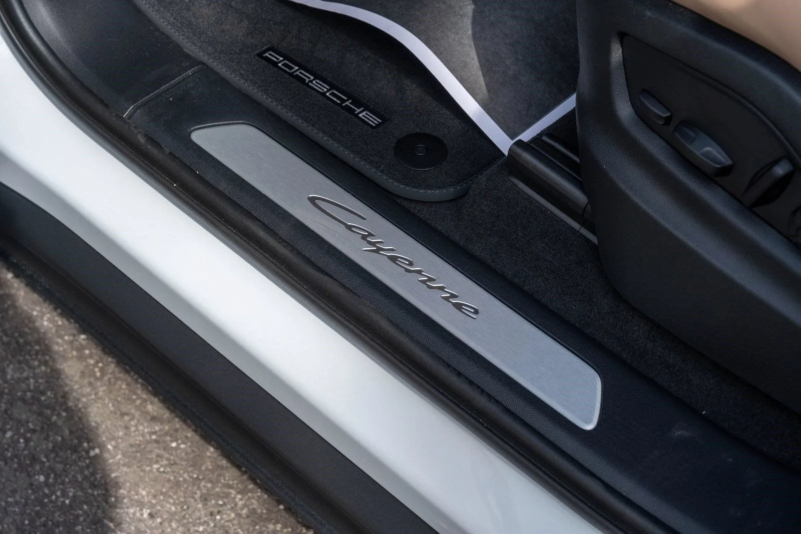 2026 Porsche Cayenne Coup E-Hybrid - Photo 24