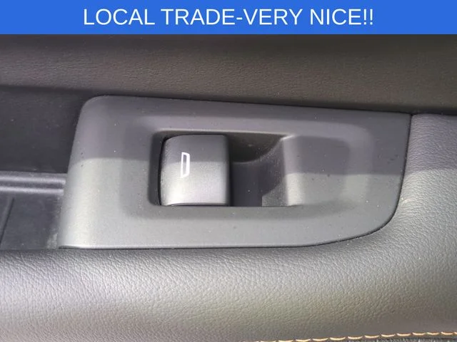 Used 2023 White GMC AT4 image 34