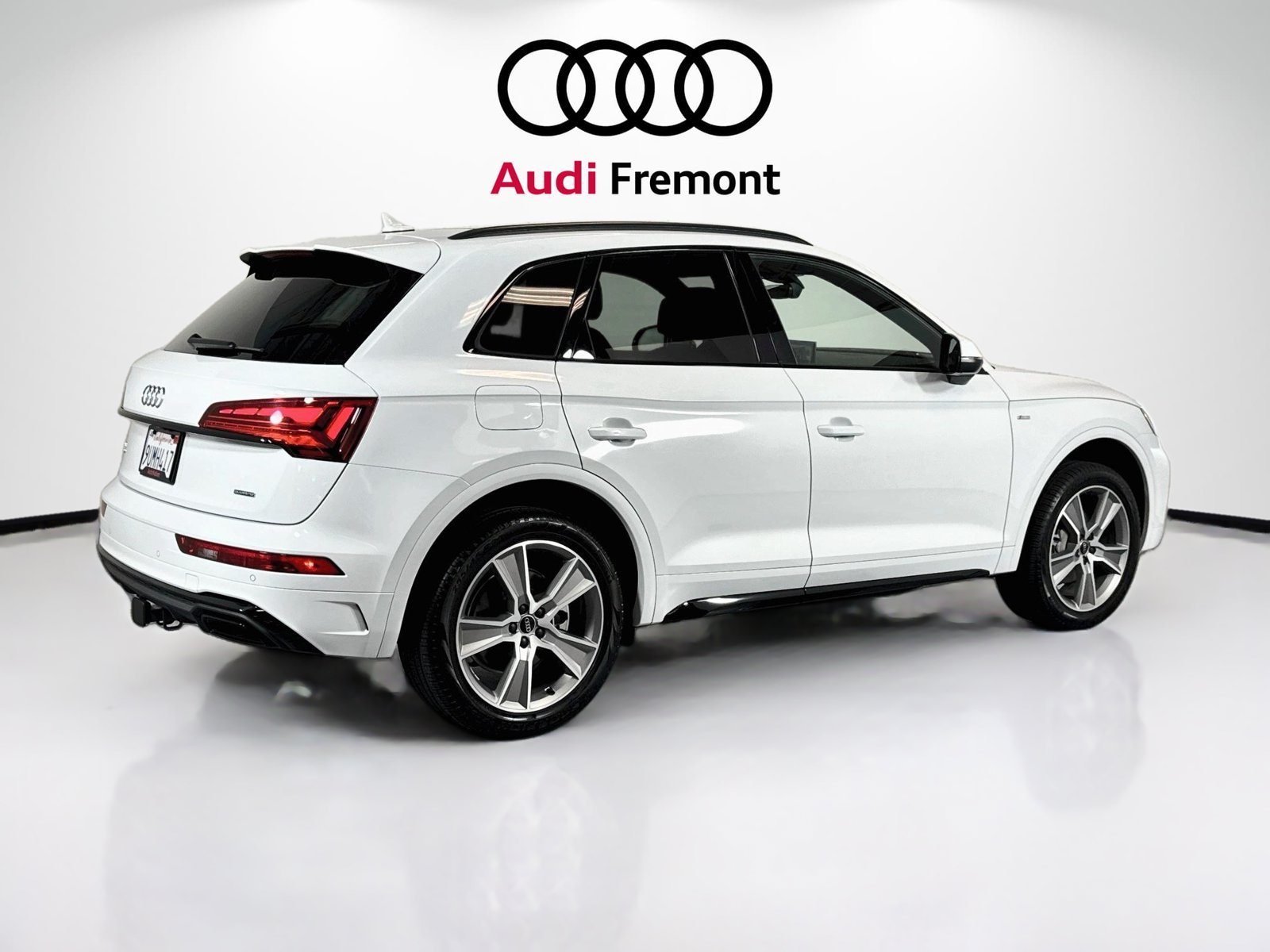 Used 2025 Glacier White Audi S line Premium image 5