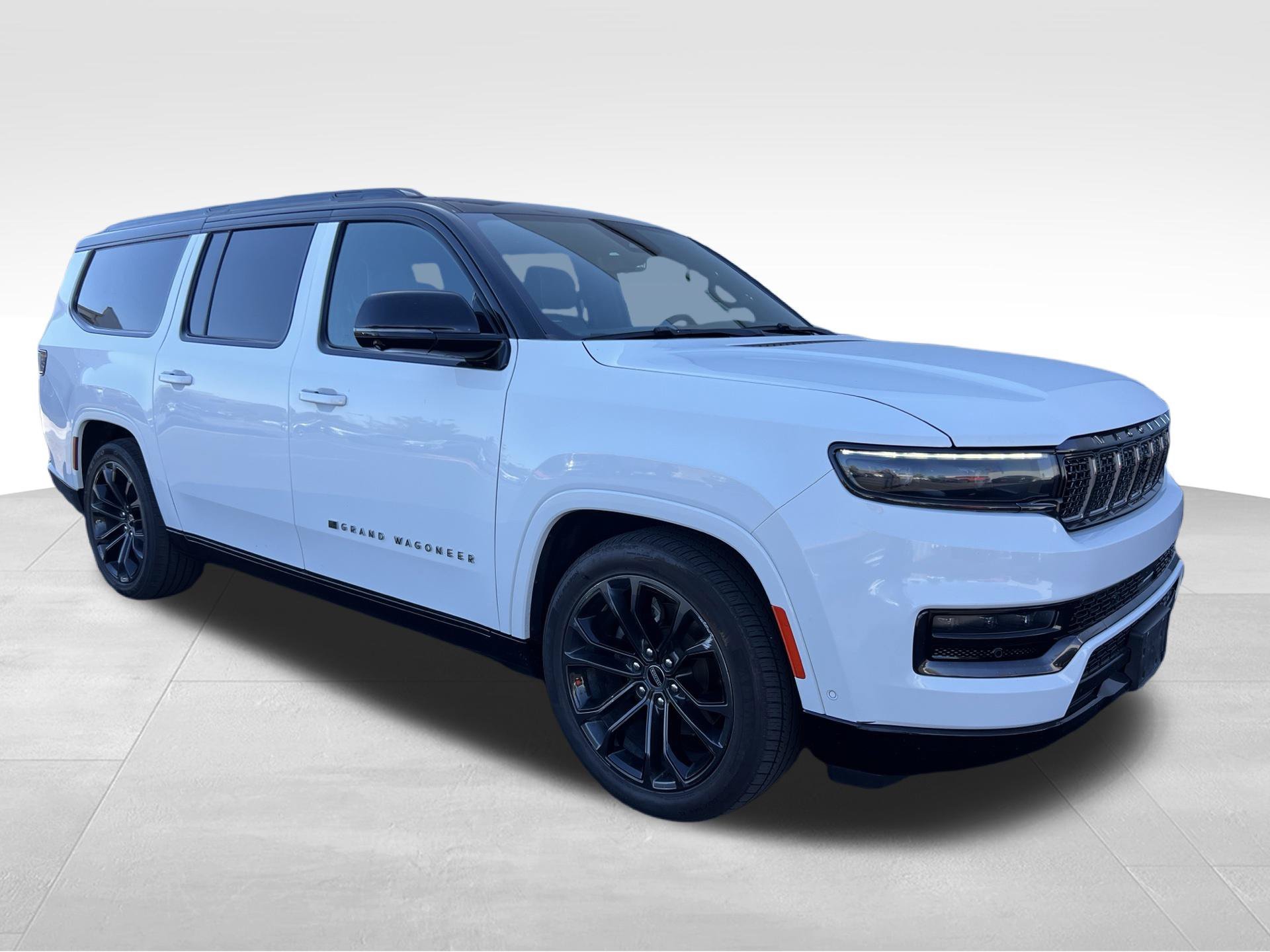 Used 2024 White Jeep Series II image 3