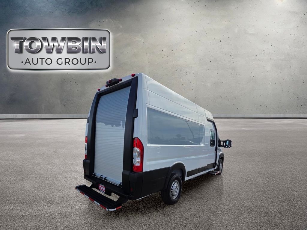 Used 2024 White Ram Super High Roof image 4