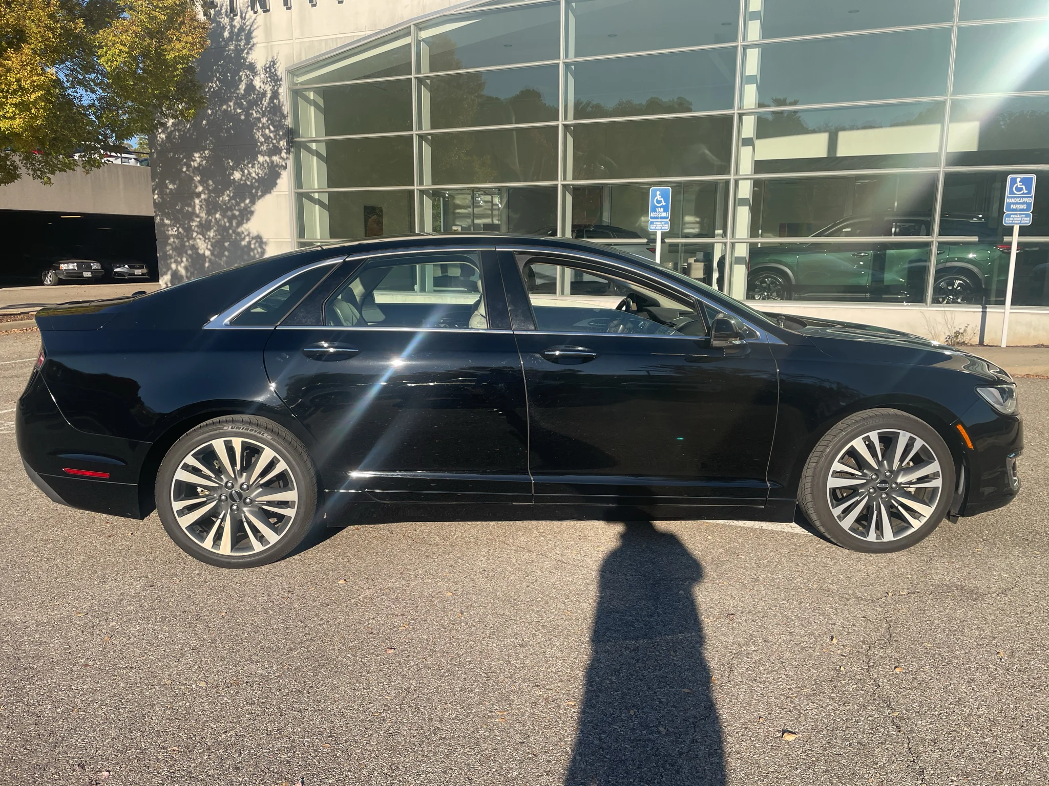 Used 2017 Black Velvet Lincoln Reserve image 2