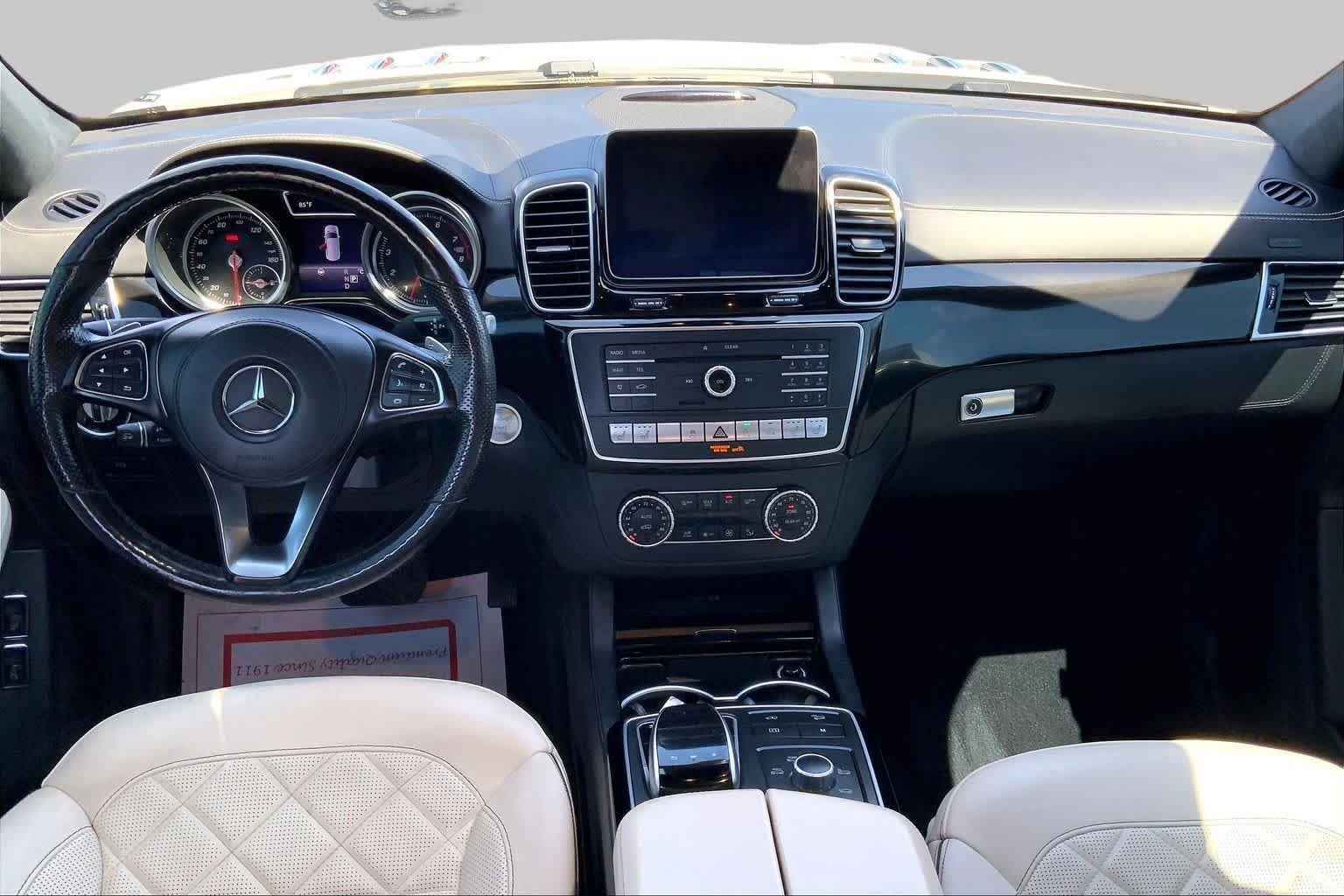 Used 2018 designo Diamond White Metallic Mercedes-Benz GLS 550 image 15