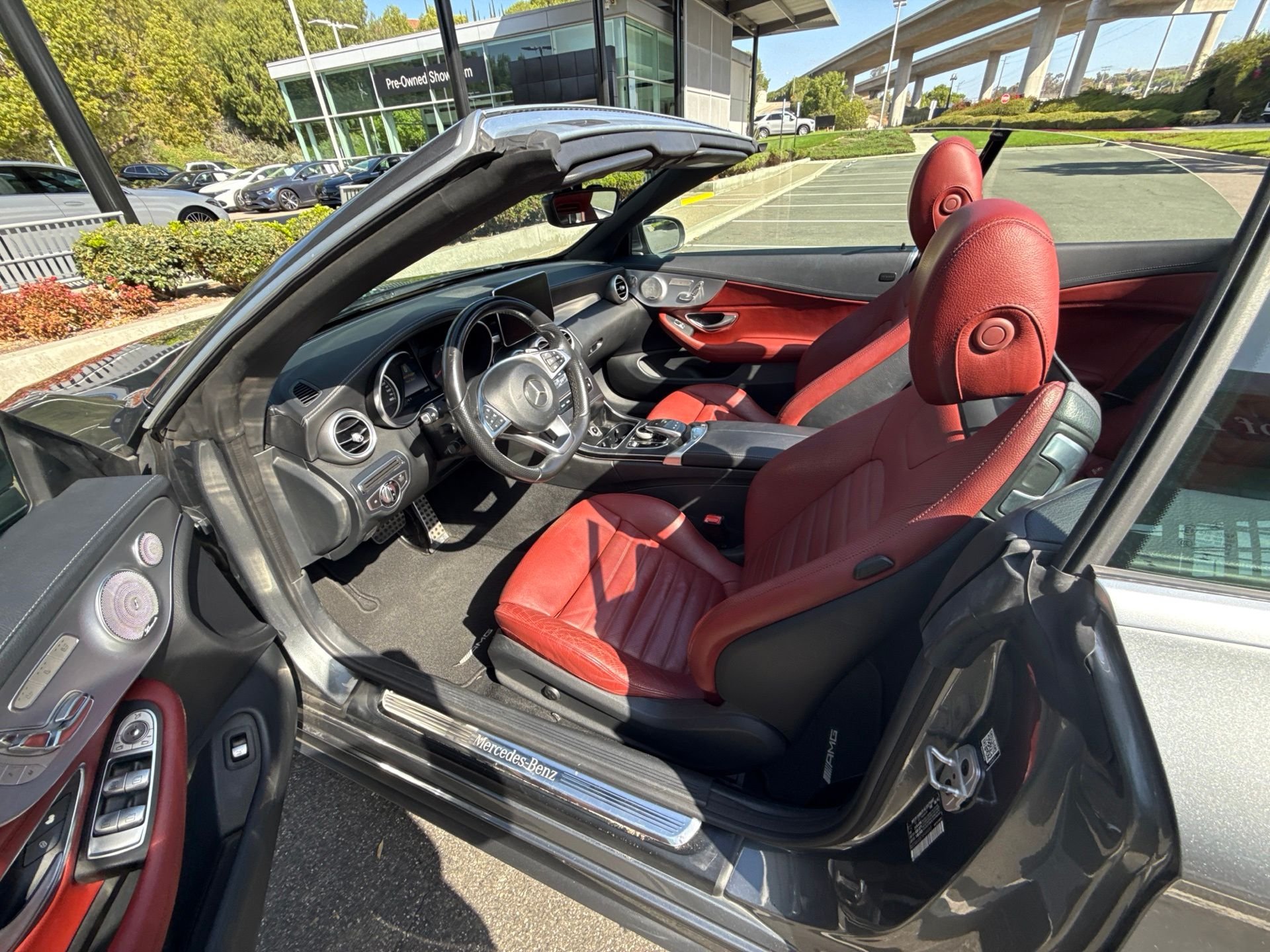 Used 2017  Mercedes-Benz C 300 image 2