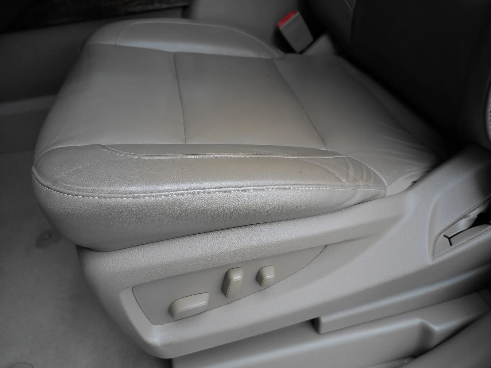 Used 2019 Blue Chevrolet LT image 32