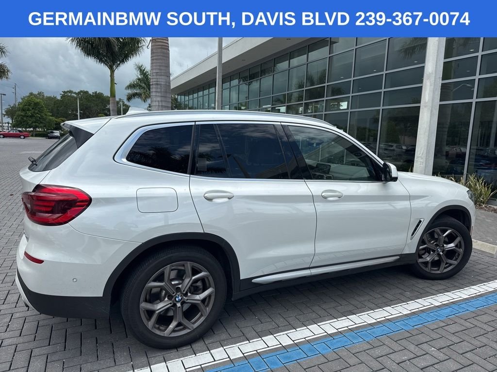 Used 2021 White Metallic BMW xDrive30i image 7
