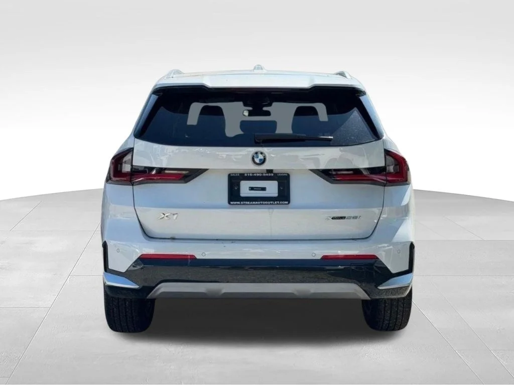 Used 2026 White BMW xDrive28i image 7
