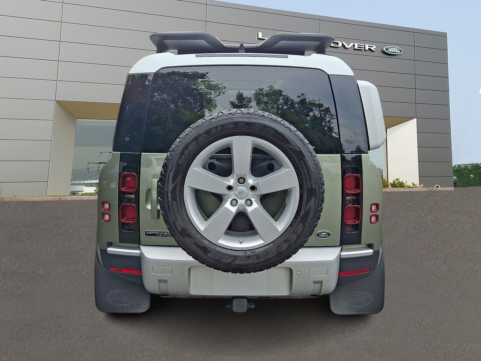Used 2021 Pangea Green Metallic - 1DJ Land Rover 90 First Edition image 7