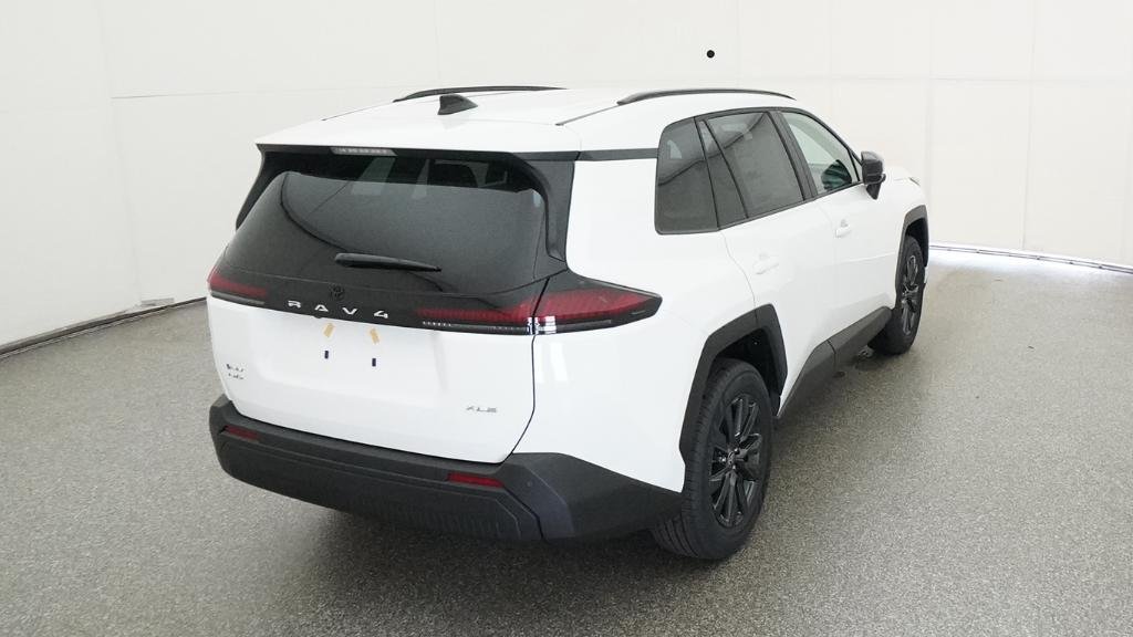 New 2026 Ice Cap Toyota XLE Premium image 8