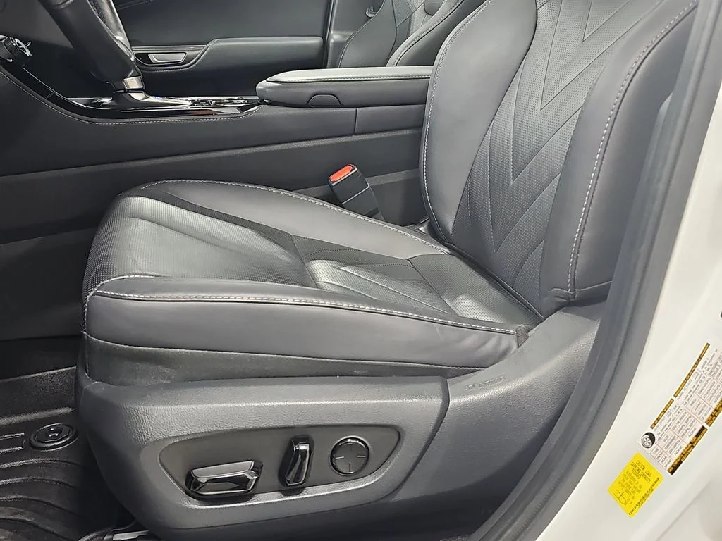 Certified Used 2024 White Lexus 350h Luxury image 28