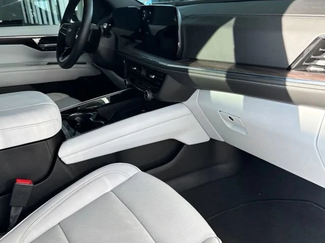 Certified Used 2026 Polar White Tricoat Chevrolet Premier image 22