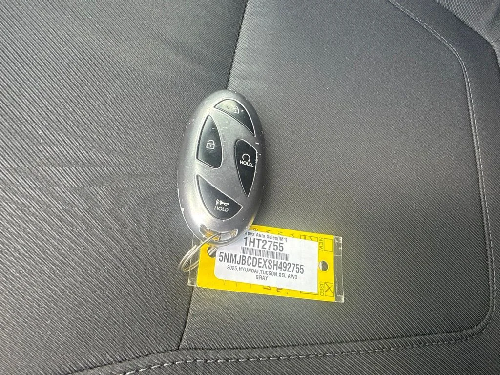 Used 2025 Gray Hyundai SEL image 29