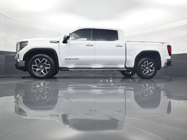 Certified Used 2023 White GMC SLT image 28