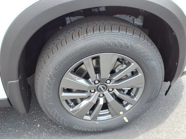 New 2026 Everest White Pearl TriCoat Nissan SV image 8