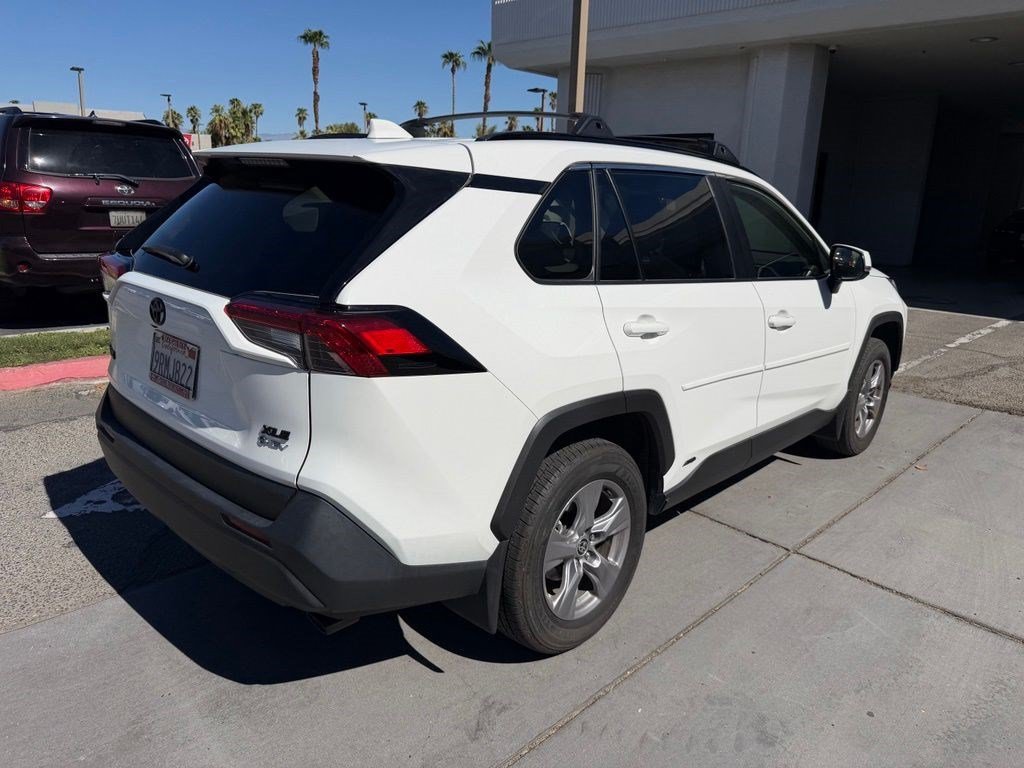 Used 2025 White Toyota Hybrid XLE image 5