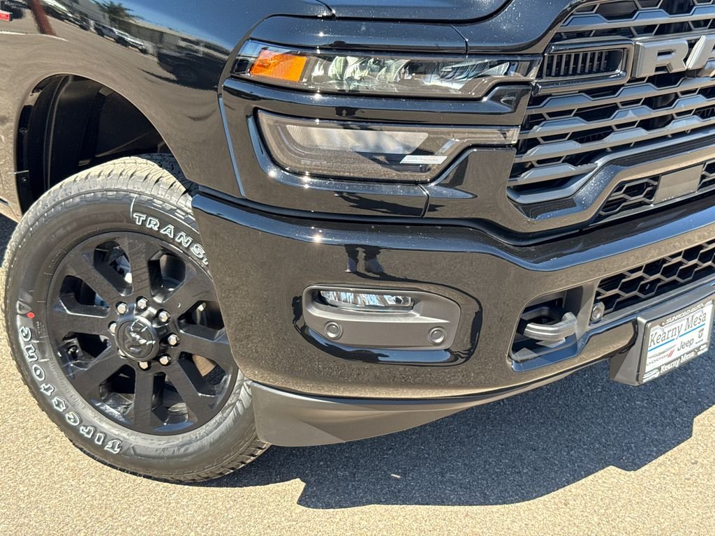 New 2026 Diamond Black Crystal Pearl-Coat Exterior Paint RAM Big Horn image 6