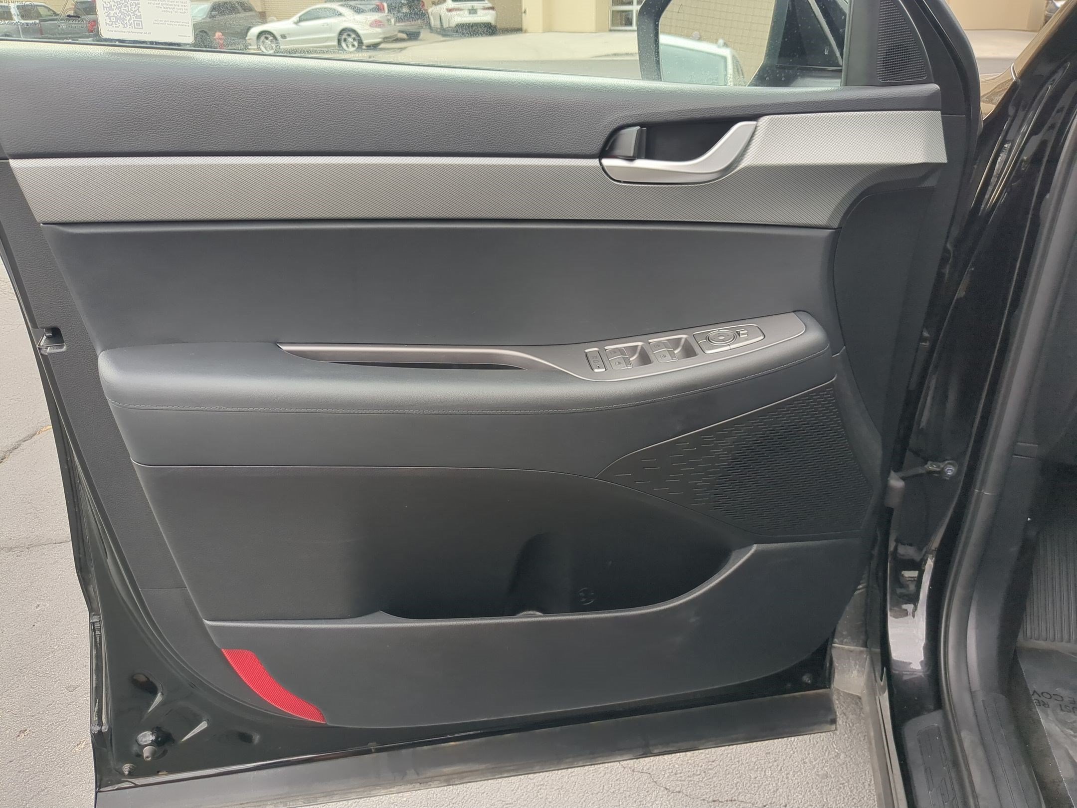 Used 2025 Abyss Black Pearl Hyundai SEL image 12