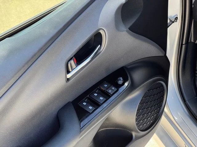 Used 2018 Silver Toyota Four image 10