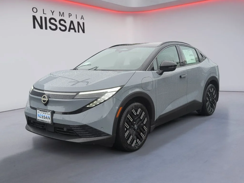 2026 Nissan Leaf Platinum+'s photo