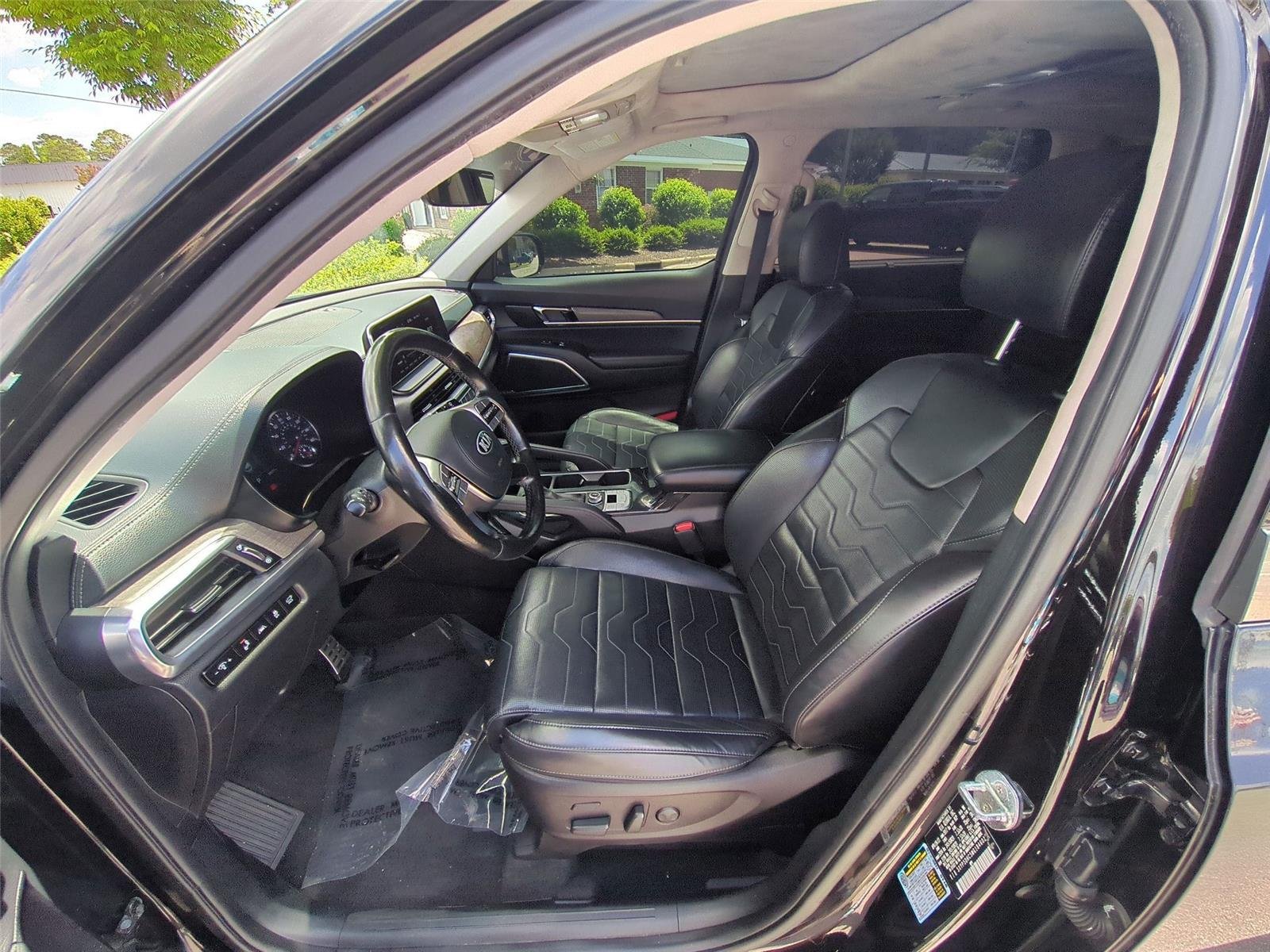 Used 2021 Black Copper Kia SX image 18