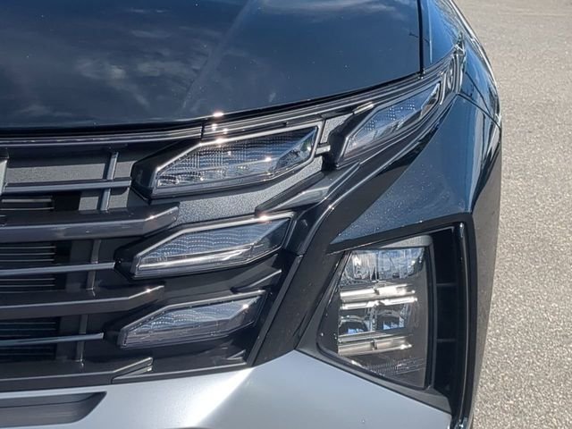 New 2025 Black Hyundai SE FWD image 37
