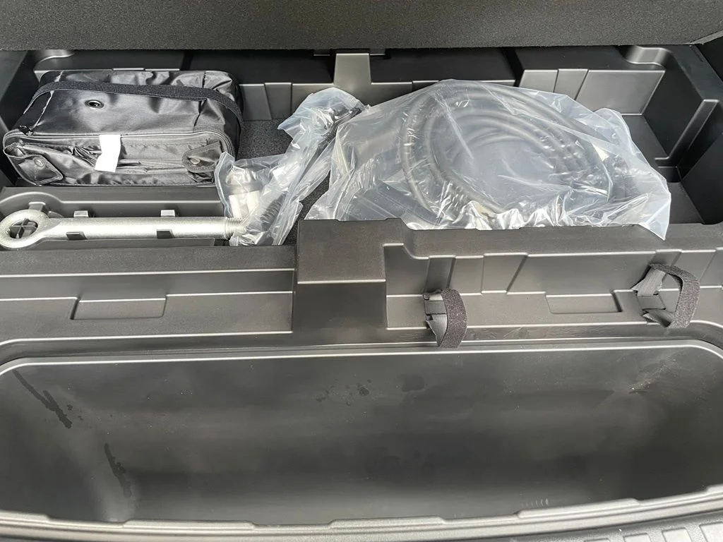 New 2026 Sonic Gray Pearl Honda Touring image 9