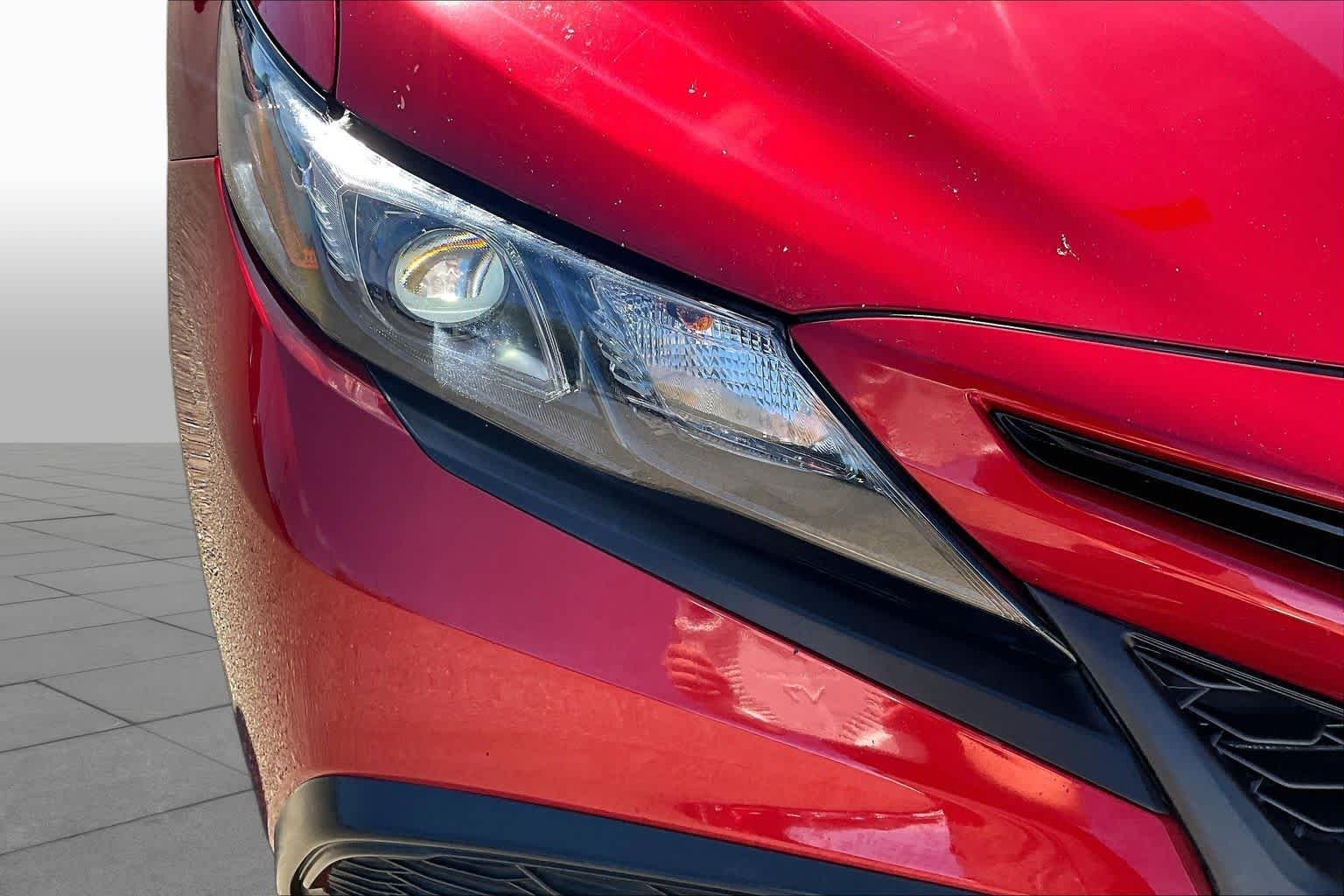 Used 2021 Supersonic Red Toyota SE image 27