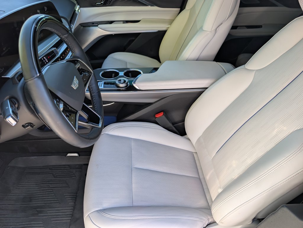 Used 2024 Crystal White Tricoat Cadillac Luxury 2 image 12