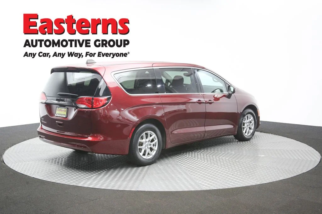 Used 2023 Red Chrysler LX image 37