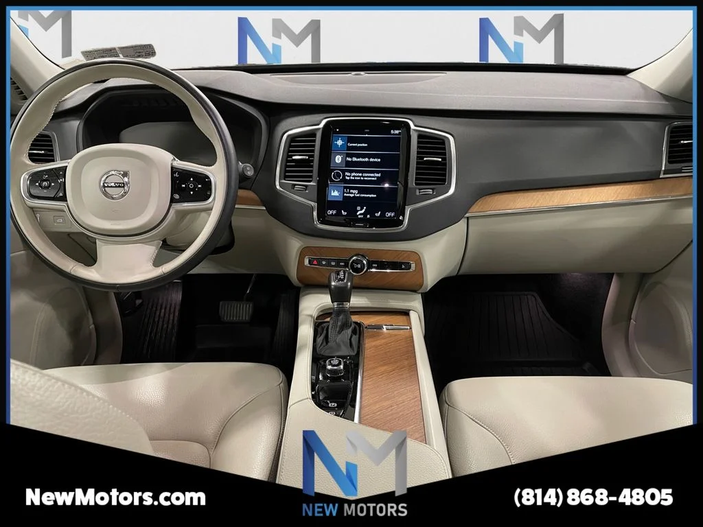 Used 2022 Denim Blue Metallic Volvo T6 Momentum image 10
