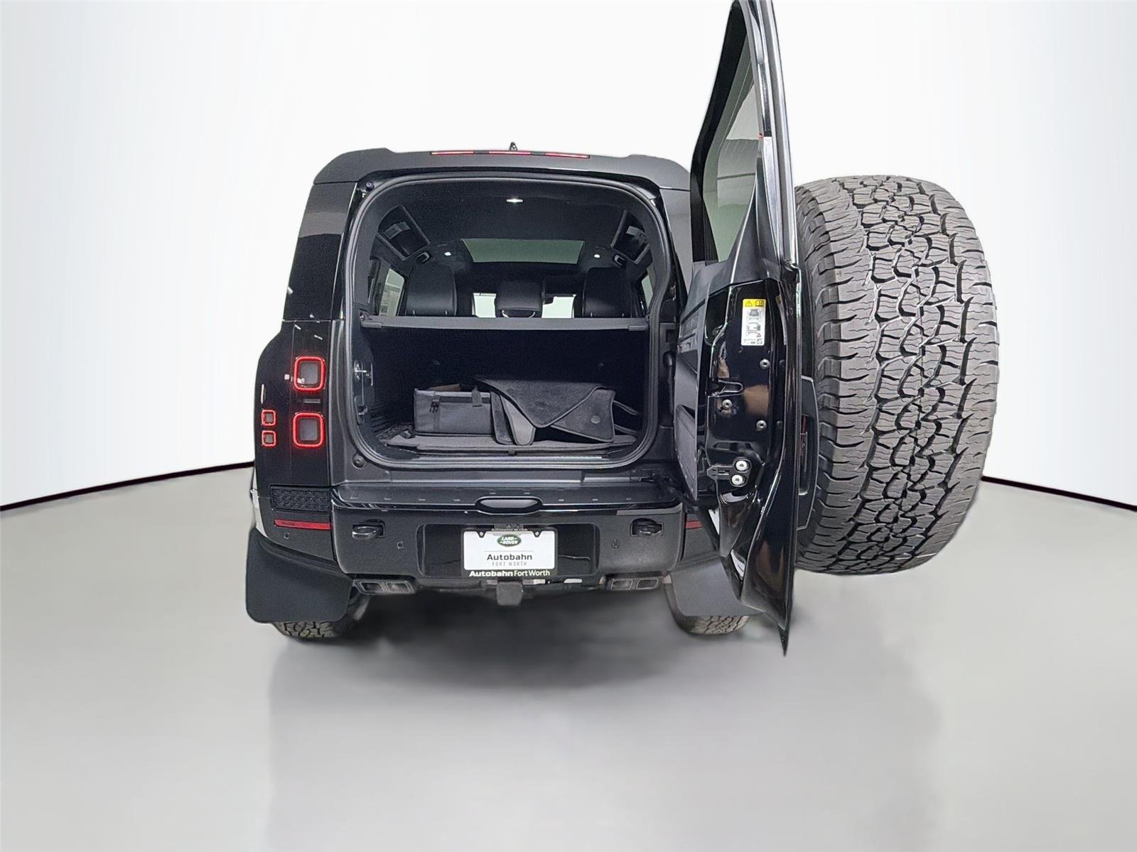 New 2026 Narvik Black LAND ROVER 110 OCTA V8 635PS image 25