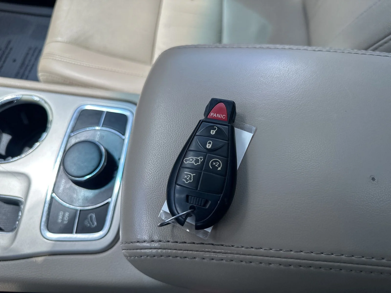 Used 2011 Black Jeep Limited image 67