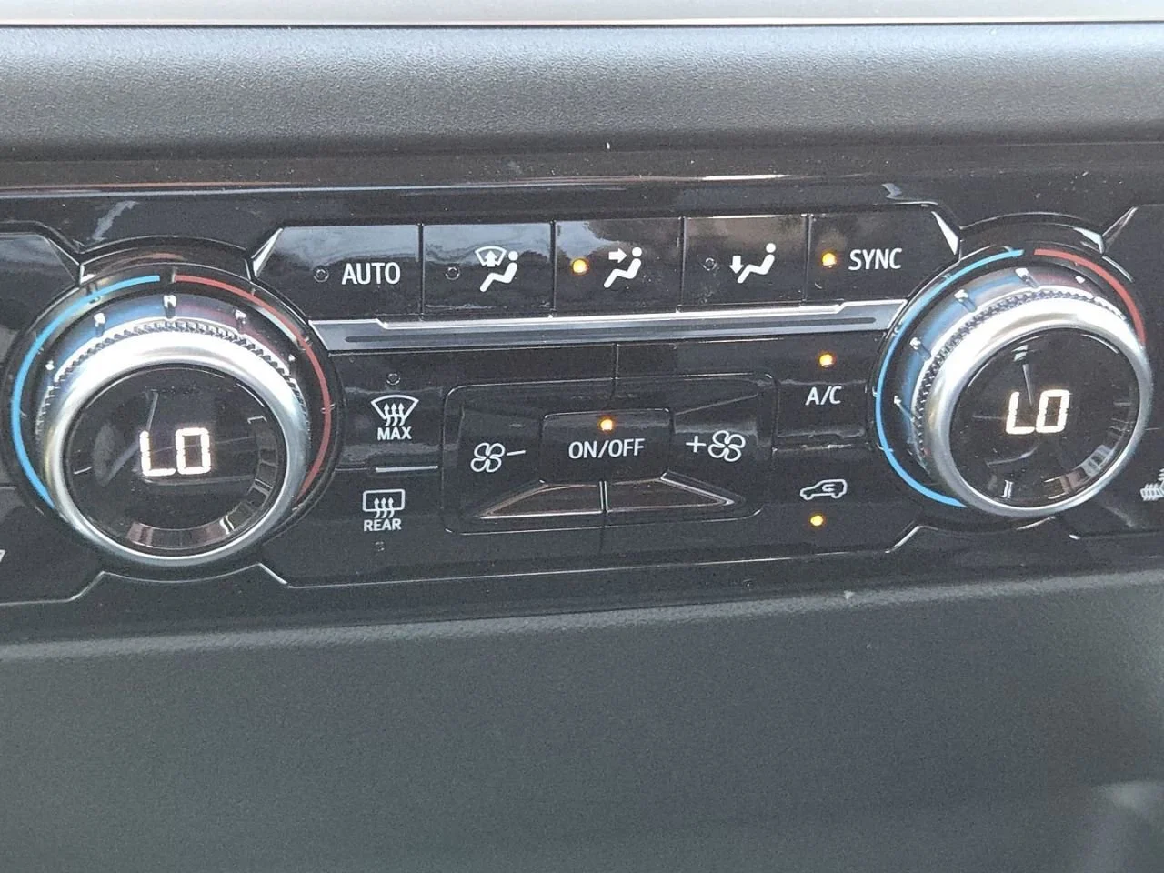 2026 GMC Sierra 2500HD SLT - Photo 35