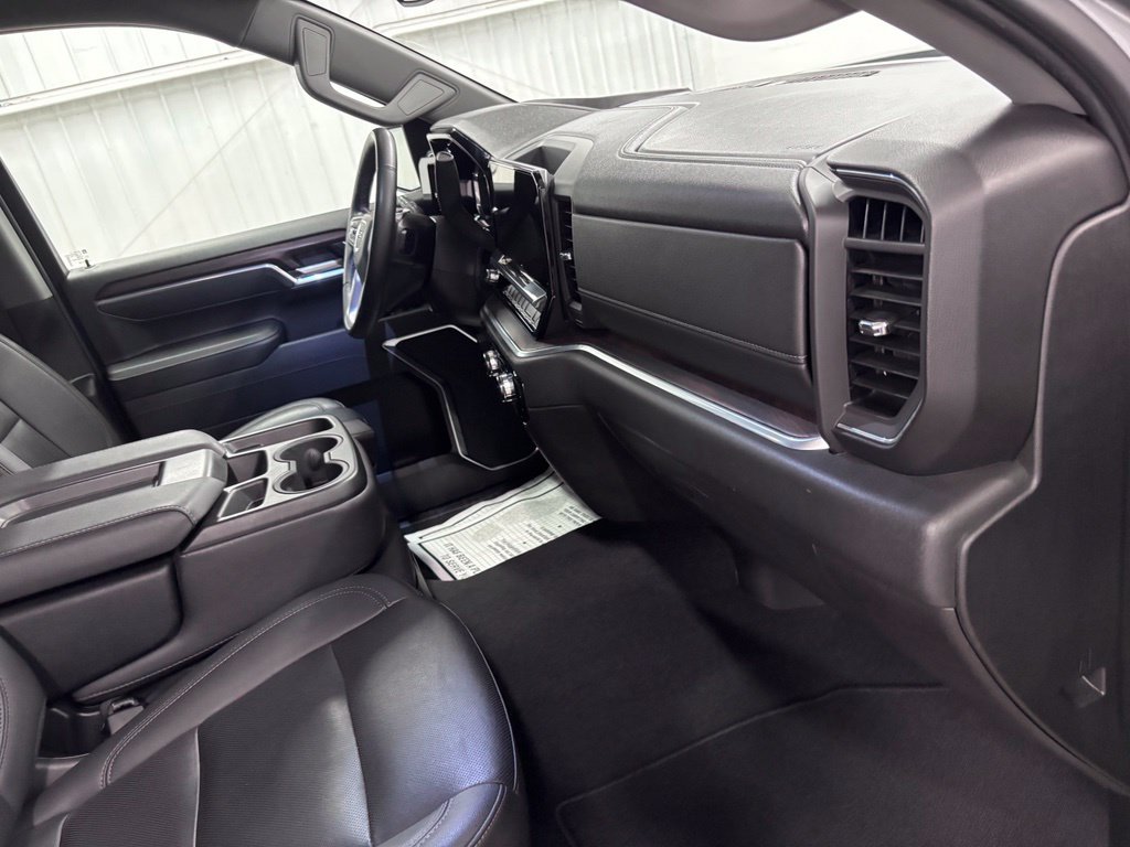 Used 2025 Silver GMC SLT image 13