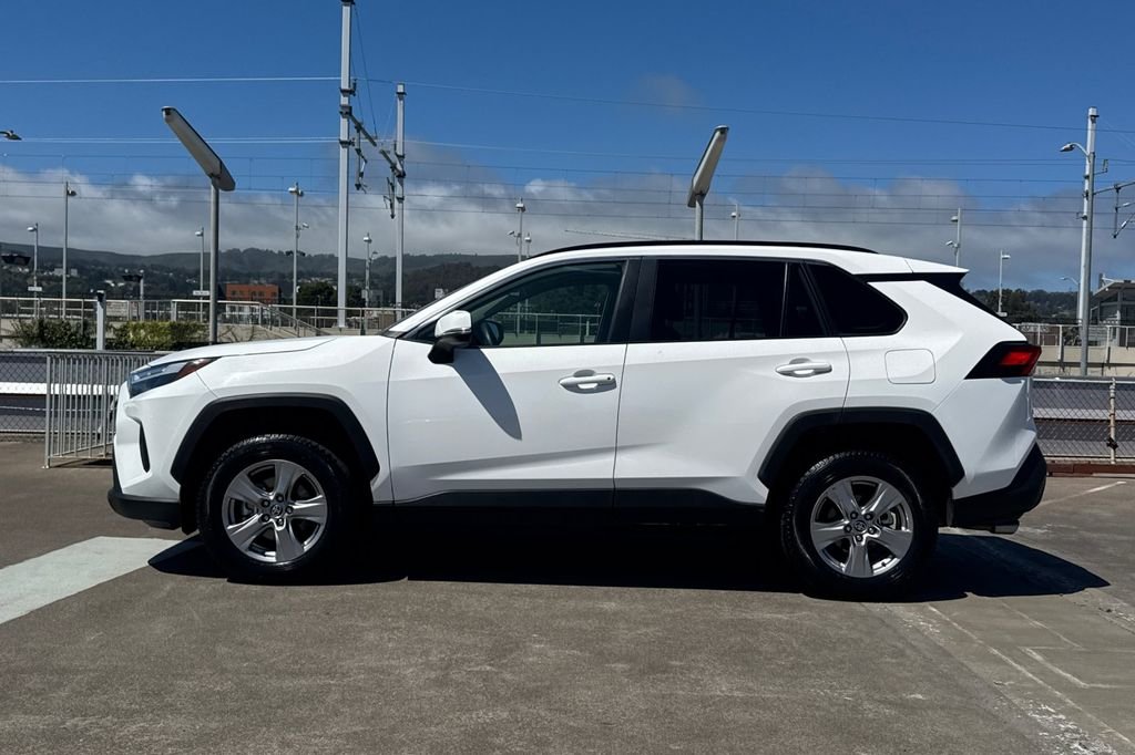 Used 2025 White Toyota XLE image 7