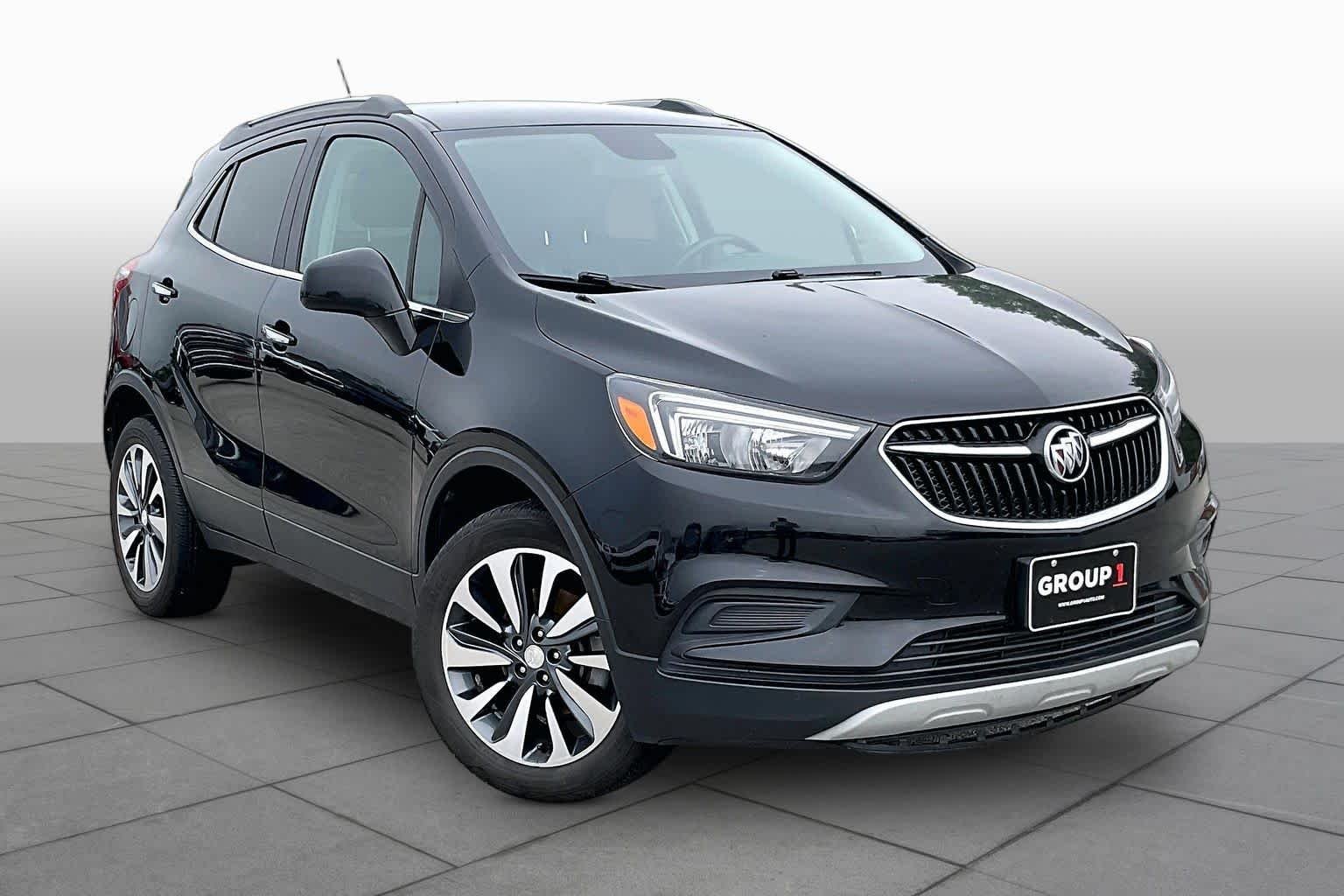 Used 2022 Ebony Twilight Metallic Buick Preferred image 3