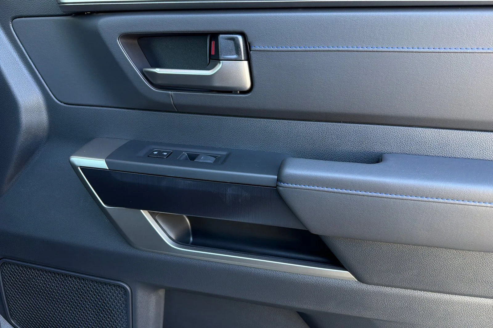 New 2026 Celestial Silver Metallic Toyota Platinum image 18